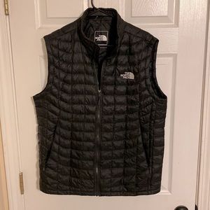 The North Face Thermoball Vest!!🏞🥶=😎